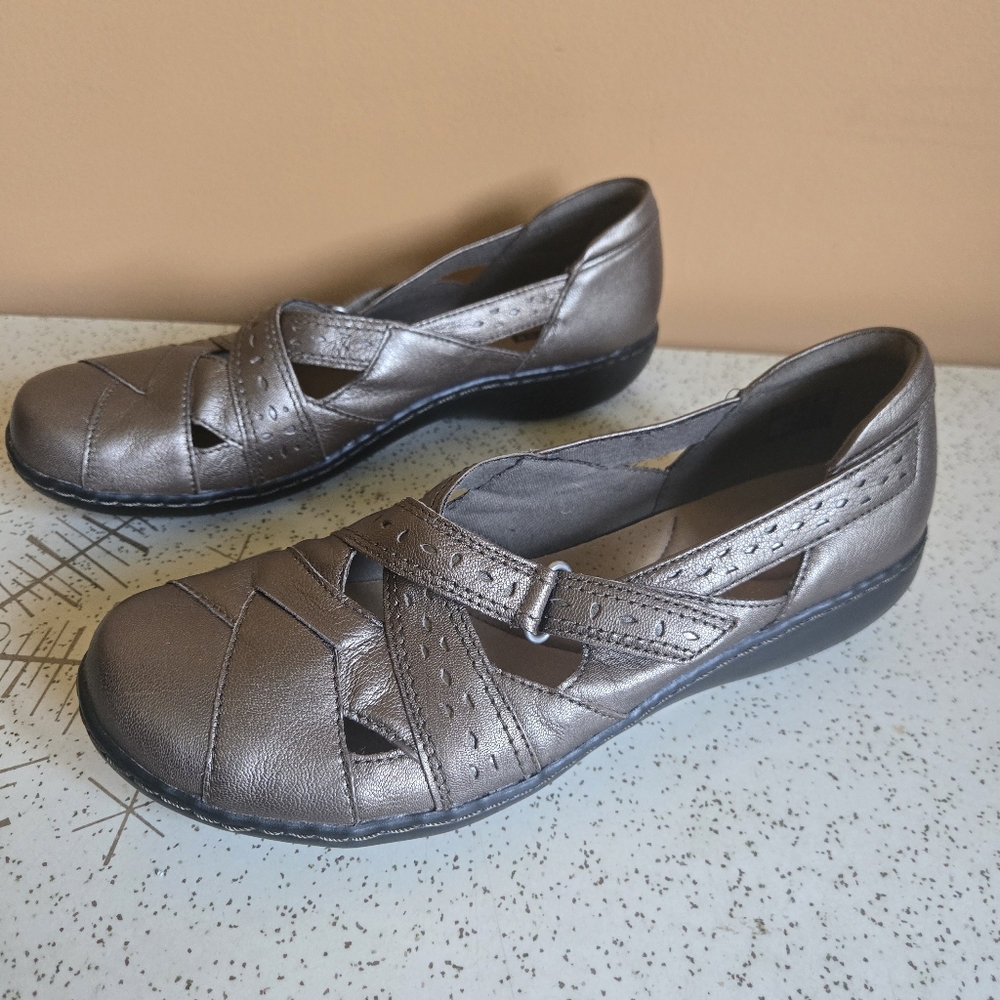 Collection By Clarks Leather Soft Cushion Pewter Color Slipon Shoes - Picture 3 of 8